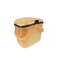CRACKERS Portable Picnic And Carry Basket With Lid (Yellow)